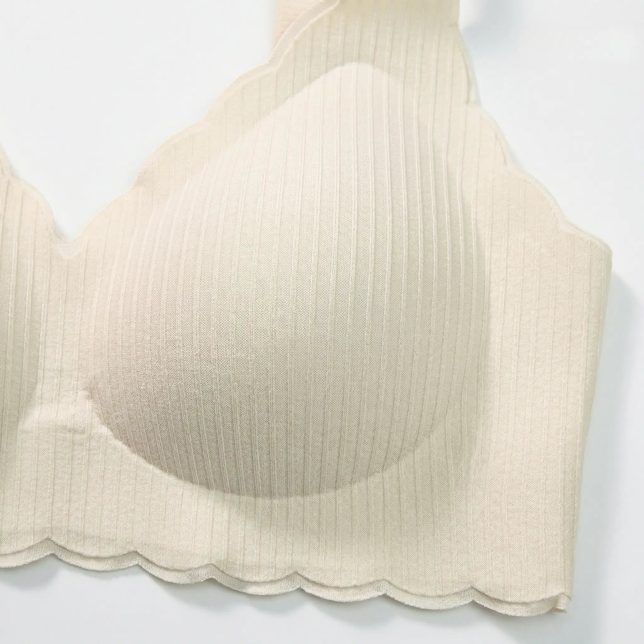 The Scalloped Rib Contour